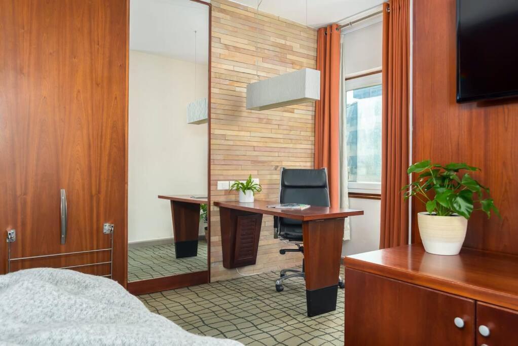 Central Modern City Escape Apartment! 开普敦 外观 照片